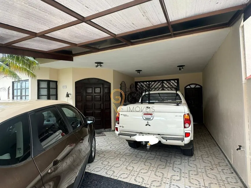 Foto 3 de Sobrado com 6 quartos para alugar, 375m2 em Vila Zezé, Jacarei - SP