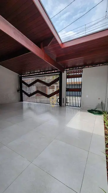 Foto 2 de Casa com 3 quartos à venda, 175m2 em Jardim Altos de Santana II, Jacarei - SP