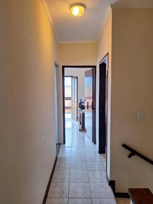 Foto 9 de Sobrado com 3 quartos à venda, 214m2 em Jardim Altos de Santana II, Jacarei - SP