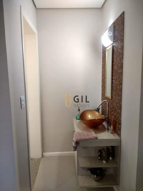 Foto 4 de Sobrado com 4 quartos à venda, 275m2 em Jardim Terras de São João, Jacarei - SP