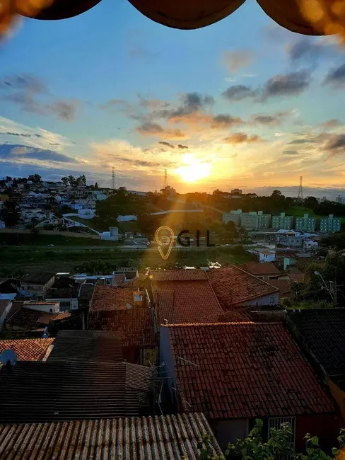 Foto 2 de Casa com 2 quartos à venda, 140m2 em Parque dos Príncipes, Jacarei - SP