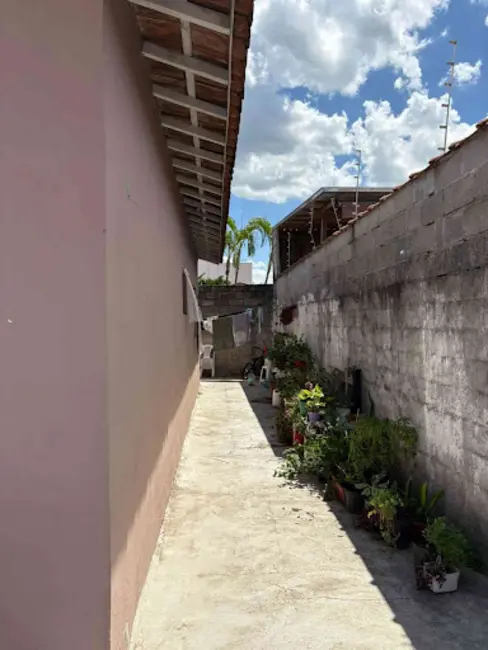 Foto 5 de Casa com 2 quartos à venda, 203m2 em São João, Jacarei - SP