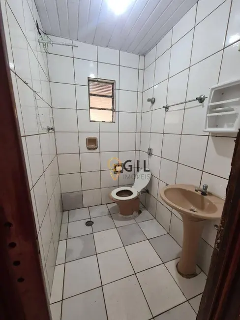 Foto 8 de Casa com 2 quartos à venda, 175m2 em Parque Santo Antônio, Jacarei - SP
