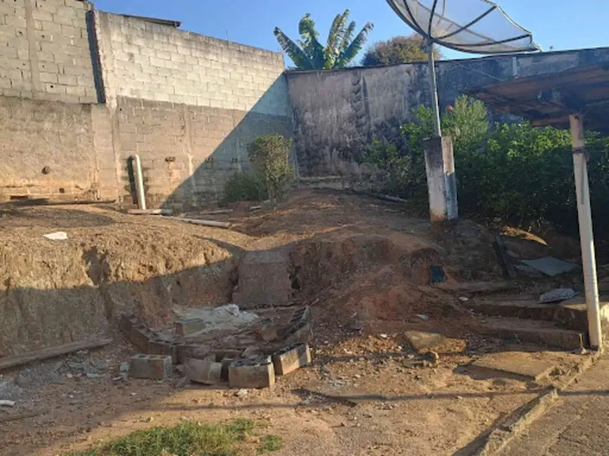 Foto 8 de Casa com 2 quartos à venda, 412m2 em Centro, Igarata - SP