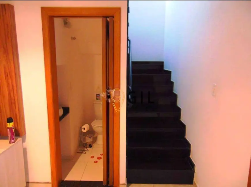 Foto 4 de Sobrado com 2 quartos à venda, 130m2 em Jardim Califórnia, Jacarei - SP