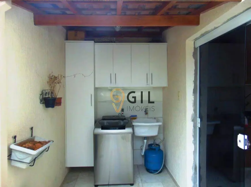 Foto 8 de Sobrado com 2 quartos à venda, 130m2 em Jardim Califórnia, Jacarei - SP