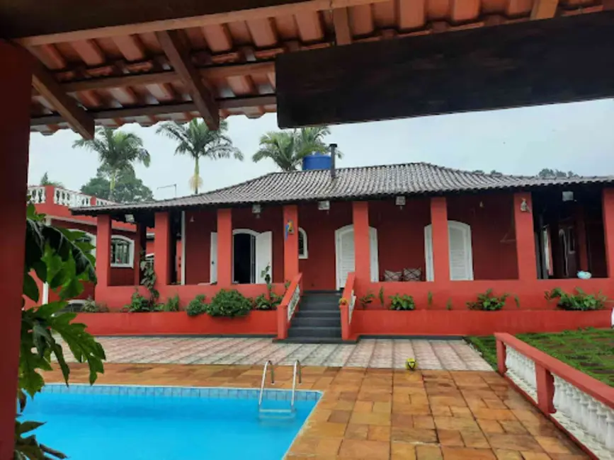 Chácara com 7 quartos à venda, 2100m2 em Santa Isabel - SP - imagem 3 Foto 3 de Chácara com 7 quartos à venda, 2100m2 em Santa Isabel - SP