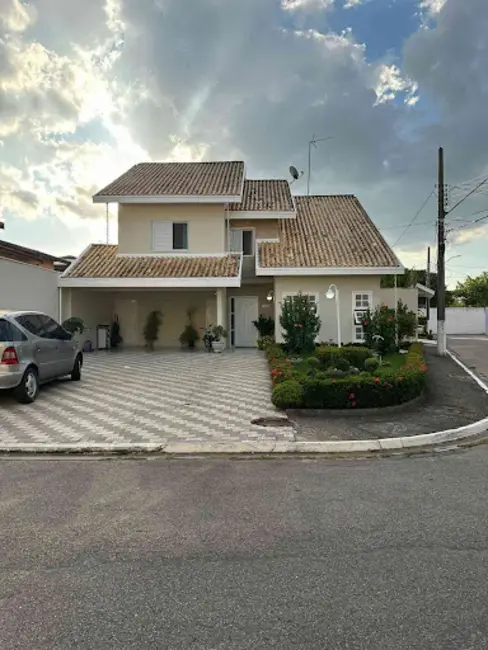 Foto 2 de Sobrado com 4 quartos à venda, 490m2 em Cidade Jardim, Jacarei - SP