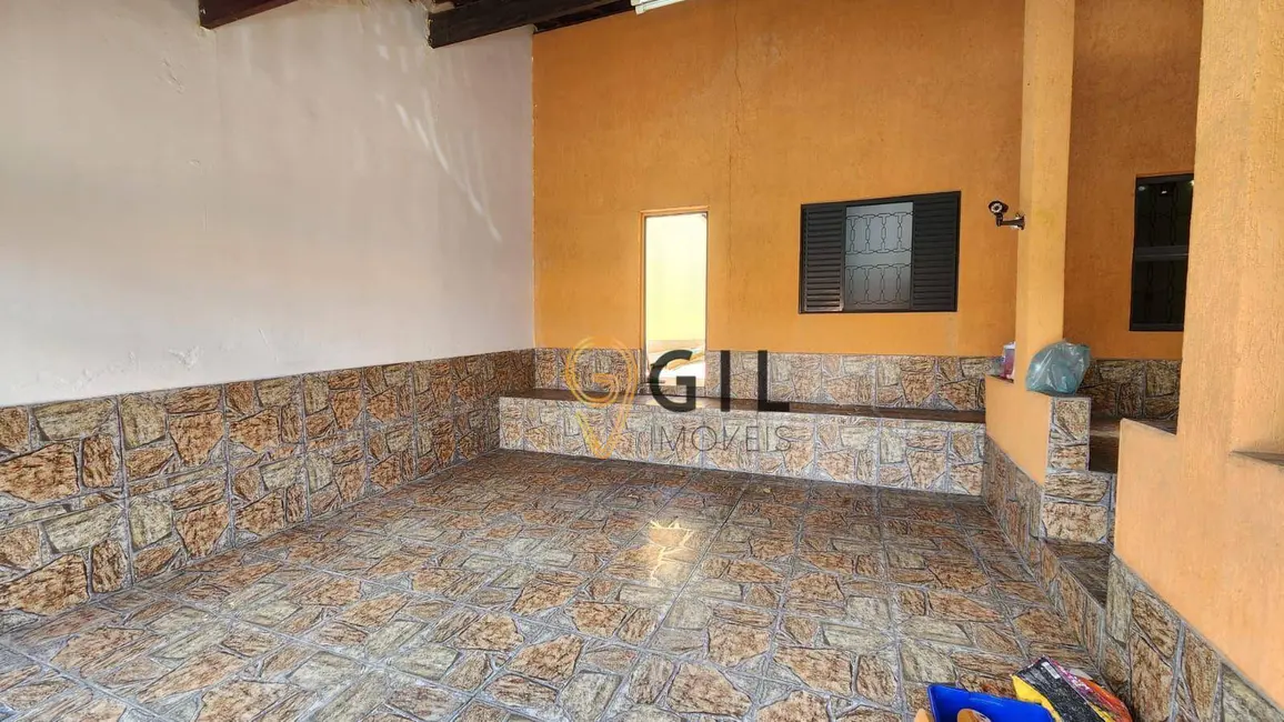 Casa com 2 quartos à venda, 200m2 em Conjunto São Benedito, Jacarei - SP - imagem 3 Foto 3 de Casa com 2 quartos à venda, 200m2 em Conjunto São Benedito, Jacarei - SP