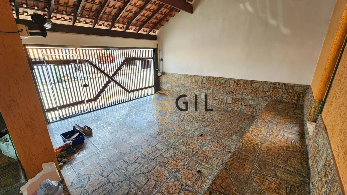 Casa com 2 quartos à venda, 200m2 em Conjunto São Benedito, Jacarei - SP - imagem 5 Foto 5 de Casa com 2 quartos à venda, 200m2 em Conjunto São Benedito, Jacarei - SP