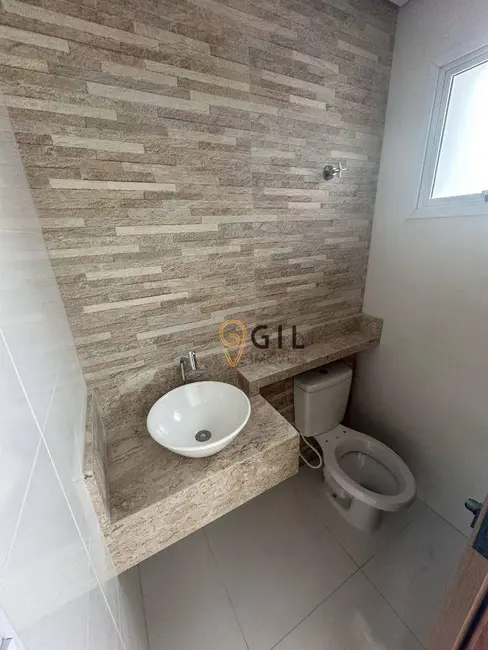 Foto 6 de Sobrado com 2 quartos à venda, 182m2 em Rio do Ouro, Caraguatatuba - SP