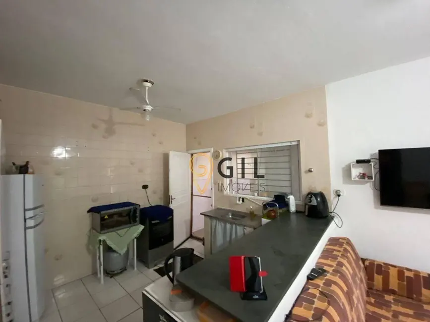 Casa com 2 quartos à venda, 150m2 em Centro, Caraguatatuba - SP - imagem 9 Foto 9 de Casa com 2 quartos à venda, 150m2 em Centro, Caraguatatuba - SP