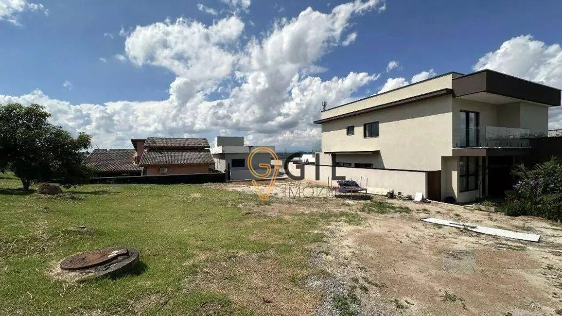 Foto 1 de Terreno / Lote à venda, 307m2 em Jacarei - SP