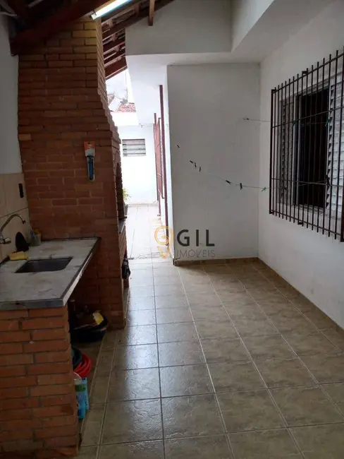 Foto 3 de Casa com 3 quartos à venda, 187m2 em Jardim Mesquita, Jacarei - SP