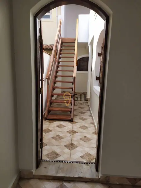 Sobrado com 5 quartos à venda, 261m2 em Parque Brasil, Jacarei - SP - imagem 3 Foto 3 de Sobrado com 5 quartos à venda, 261m2 em Parque Brasil, Jacarei - SP