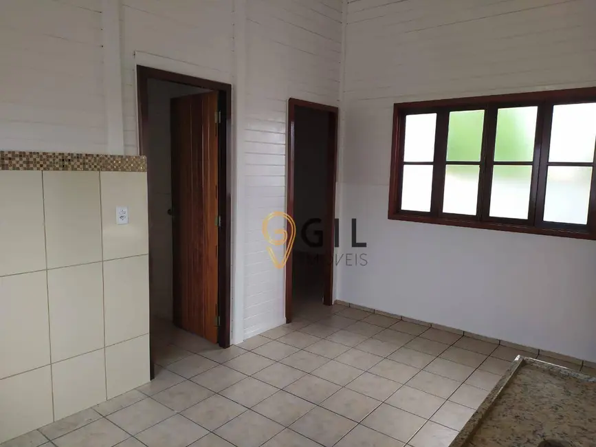 Sobrado com 5 quartos à venda, 261m2 em Parque Brasil, Jacarei - SP - imagem 8 Foto 8 de Sobrado com 5 quartos à venda, 261m2 em Parque Brasil, Jacarei - SP