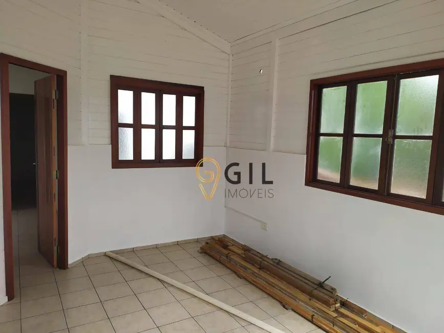 Sobrado com 5 quartos à venda, 261m2 em Parque Brasil, Jacarei - SP - imagem 7 Foto 7 de Sobrado com 5 quartos à venda, 261m2 em Parque Brasil, Jacarei - SP