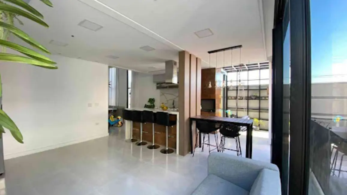 Foto 8 de Sobrado com 3 quartos à venda, 257m2 em Condomínio Residencial Fogaça, Jacarei - SP