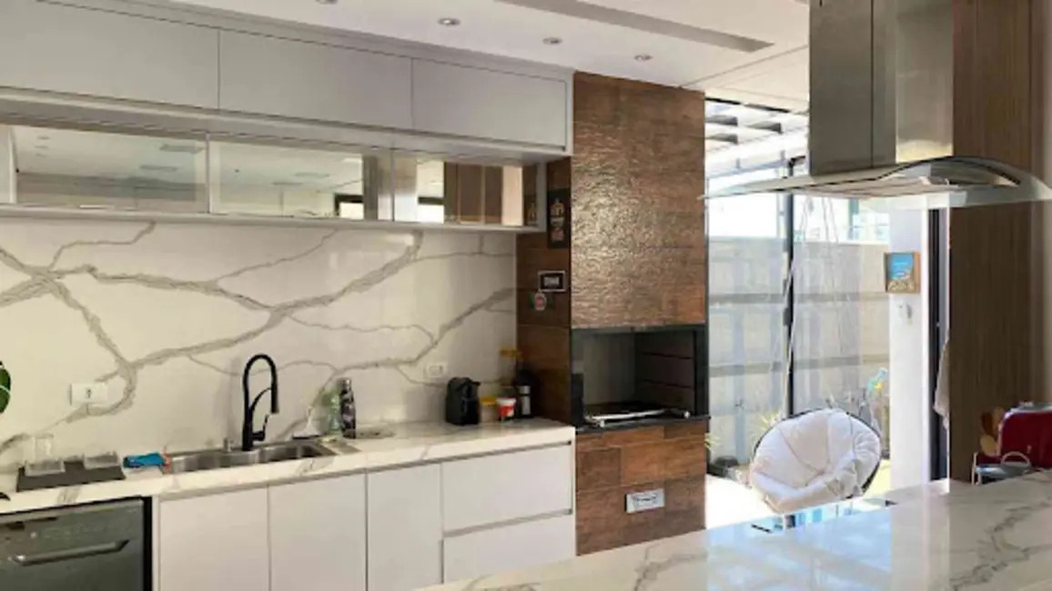 Foto 7 de Sobrado com 3 quartos à venda, 257m2 em Condomínio Residencial Fogaça, Jacarei - SP