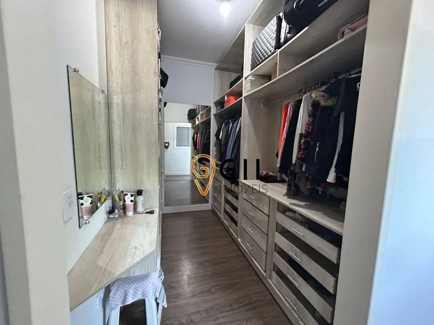 Foto 4 de Sobrado com 3 quartos à venda, 231m2 em Jardim Jacinto, Jacarei - SP