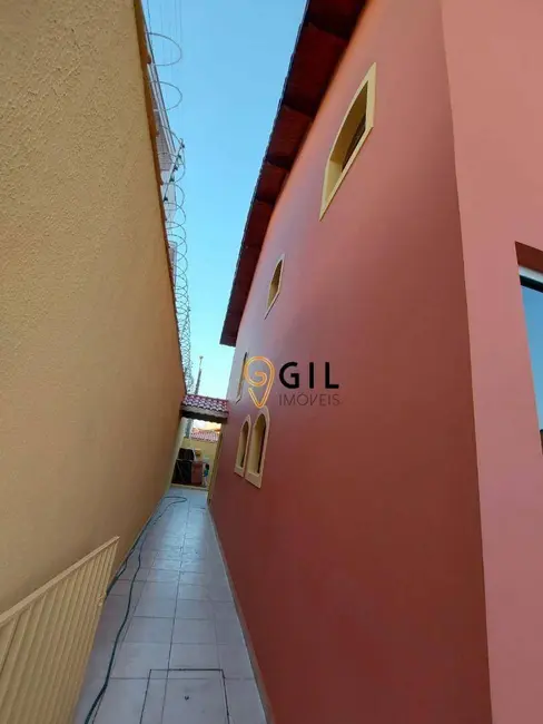 Sobrado com 4 quartos à venda, 250m2 em Jardim Altos de Santana I, Jacarei - SP - imagem 4 Foto 4 de Sobrado com 4 quartos à venda, 250m2 em Jardim Altos de Santana I, Jacarei - SP