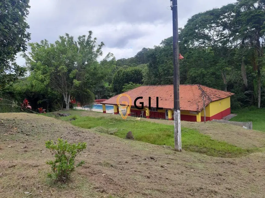 Chácara com 4 quartos à venda, 4300m2 em Guararema - SP - imagem 3 Foto 3 de Chácara com 4 quartos à venda, 4300m2 em Guararema - SP