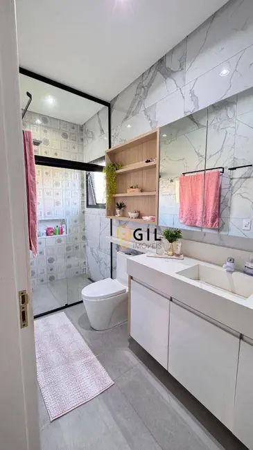 Foto 6 de Sobrado com 3 quartos à venda, 250m2 em Bandeira Branca, Jacarei - SP