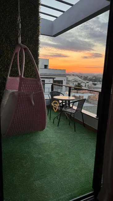 Foto 4 de Sobrado com 3 quartos à venda, 250m2 em Bandeira Branca, Jacarei - SP