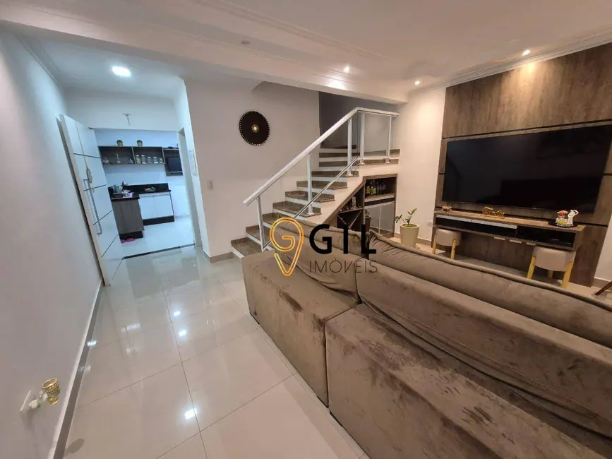 Foto 7 de Sobrado com 2 quartos à venda, 100m2 em Jardim Califórnia, Jacarei - SP