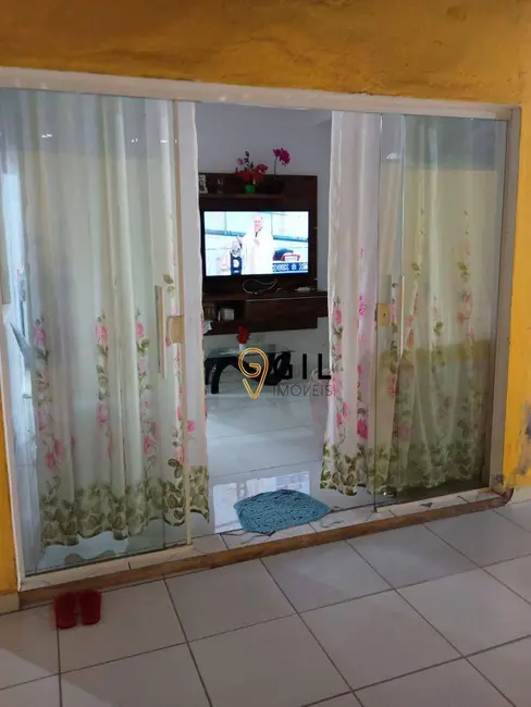 Foto 3 de Casa com 2 quartos à venda, 143m2 em Perequê Mirim, Caraguatatuba - SP