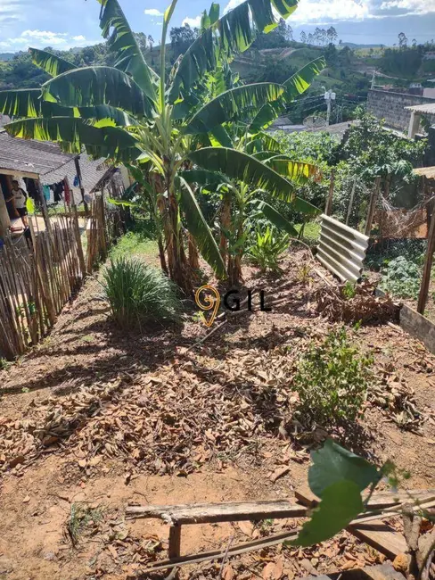Foto 2 de Terreno / Lote à venda, 152m2 em Primeiro de Maio, Jacarei - SP