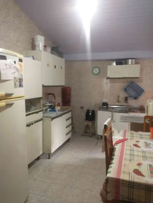 Foto 8 de Casa com 4 quartos à venda, 150m2 em Jardim Emília, Jacarei - SP