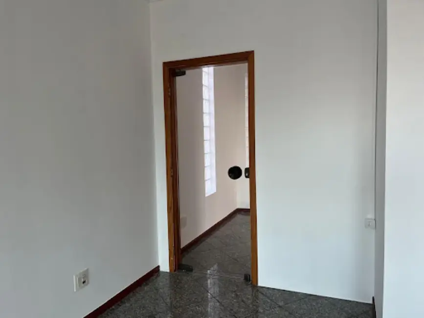 Loja para alugar, 420m2 em Centro, Jacarei - SP - imagem 5 Foto 5 de Loja para alugar, 420m2 em Centro, Jacarei - SP