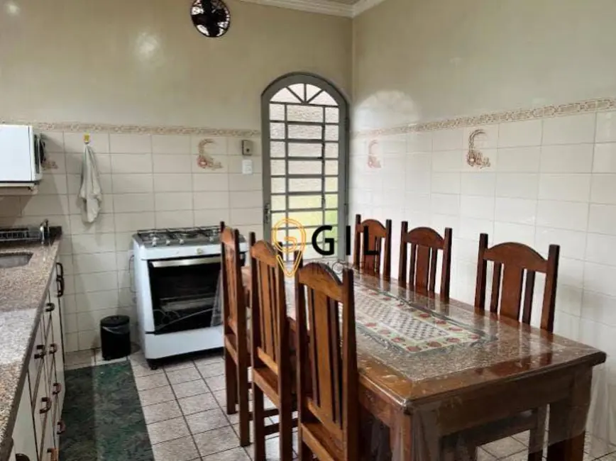 Sobrado com 3 quartos à venda, 250m2 em Sao Jose Dos Campos - SP - imagem 3 Foto 3 de Sobrado com 3 quartos à venda, 250m2 em Sao Jose Dos Campos - SP