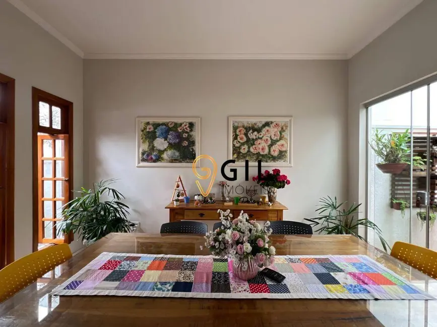 Foto 4 de Casa com 3 quartos à venda, 140m2 em Jacarei - SP