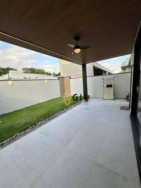 Sobrado com 4 quartos à venda, 200m2 em Jardim Jacinto, Jacarei - SP - imagem 7 Foto 7 de Sobrado com 4 quartos à venda, 200m2 em Jardim Jacinto, Jacarei - SP