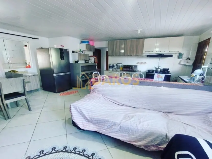 Casa com 3 quartos à venda, 118m2 em Vila Santa Maria, Piraquara - PR - imagem 8 Foto 8 de Casa com 3 quartos à venda, 118m2 em Vila Santa Maria, Piraquara - PR