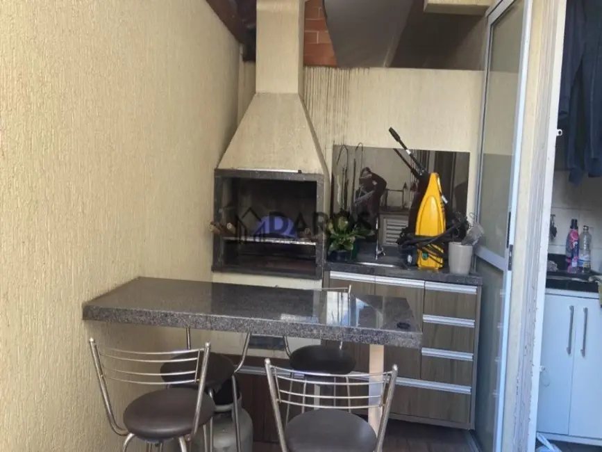 Casa com 3 quartos à venda, 150m2 em Boqueirão, Curitiba - PR - imagem 8 Foto 8 de Casa com 3 quartos à venda, 150m2 em Boqueirão, Curitiba - PR