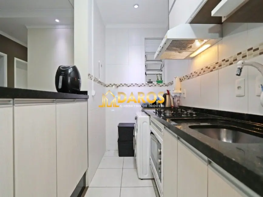 Apartamento com 3 quartos à venda, 67m2 em Uberaba, Curitiba - PR - imagem 8 Foto 8 de Apartamento com 3 quartos à venda, 67m2 em Uberaba, Curitiba - PR