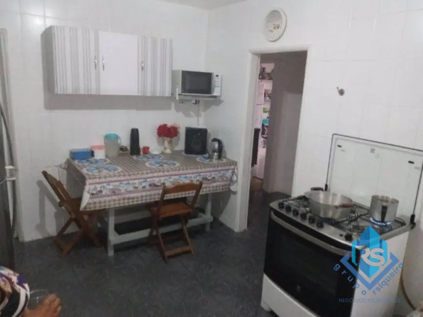 Foto 6 de Casa com 6 quartos à venda e para alugar, 210m2 em Canhema, Diadema - SP