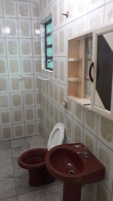 Sobrado com 3 quartos à venda, 200m2 em Diadema - SP - imagem 3 Foto 3 de Sobrado com 3 quartos à venda, 200m2 em Diadema - SP