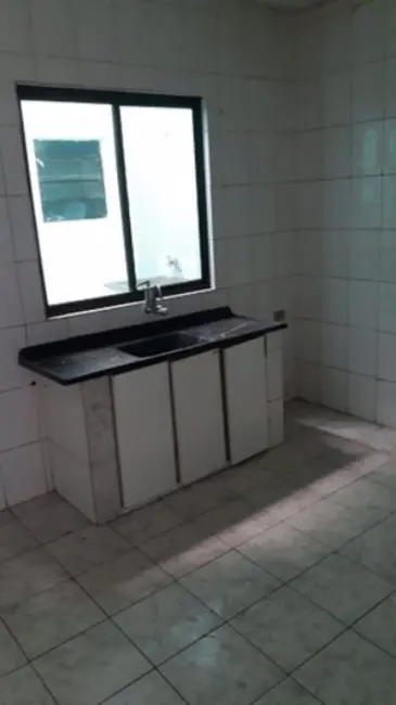 Sobrado com 3 quartos à venda, 200m2 em Diadema - SP - imagem 8 Foto 8 de Sobrado com 3 quartos à venda, 200m2 em Diadema - SP