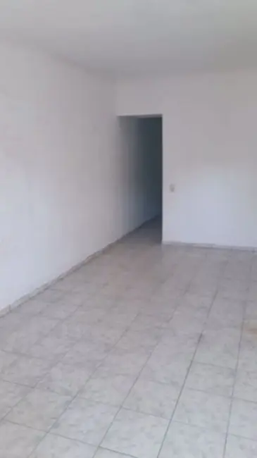 Sobrado com 3 quartos à venda, 200m2 em Diadema - SP - imagem 6 Foto 6 de Sobrado com 3 quartos à venda, 200m2 em Diadema - SP
