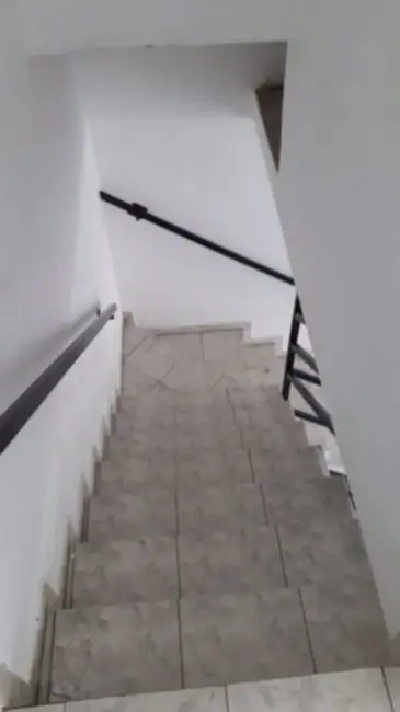 Sobrado com 3 quartos à venda, 200m2 em Diadema - SP - imagem 7 Foto 7 de Sobrado com 3 quartos à venda, 200m2 em Diadema - SP