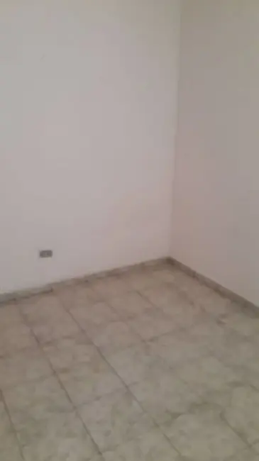 Sobrado com 3 quartos à venda, 200m2 em Diadema - SP - imagem 4 Foto 4 de Sobrado com 3 quartos à venda, 200m2 em Diadema - SP