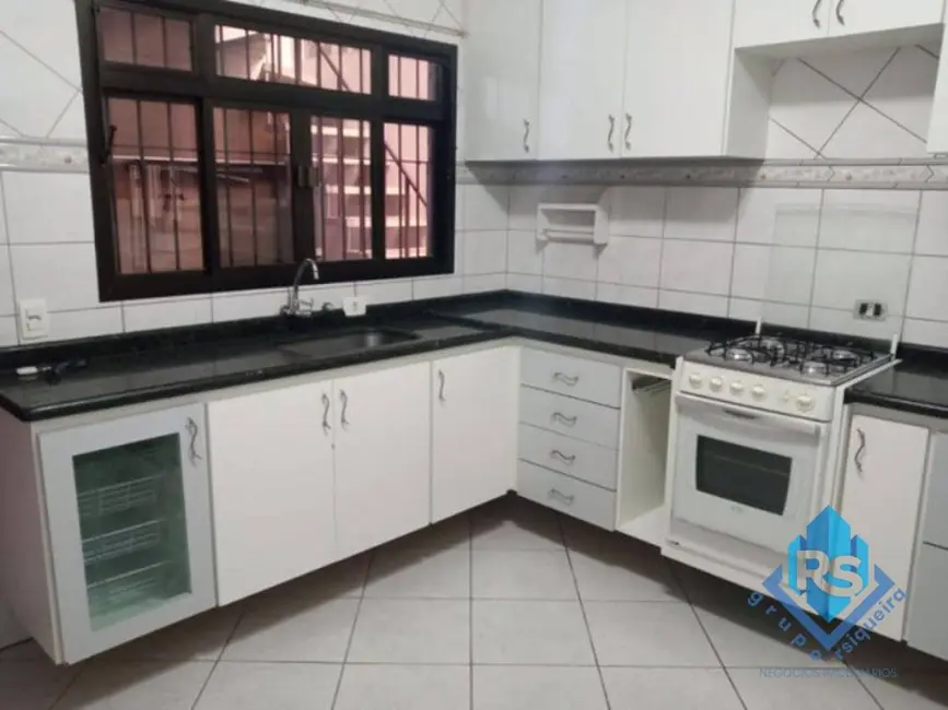 Foto 7 de Sobrado com 3 quartos à venda, 350m2 em Taboão, Diadema - SP