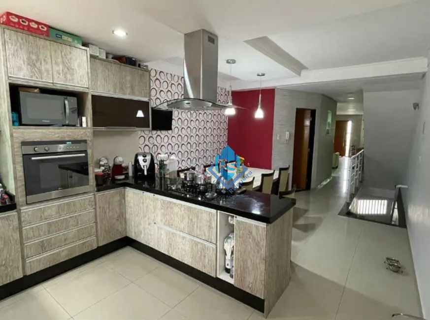 Sobrado com 3 quartos à venda, 250m2 em Vila Assunção, Santo Andre - SP - imagem 6 Foto 6 de Sobrado com 3 quartos à venda, 250m2 em Vila Assunção, Santo Andre - SP