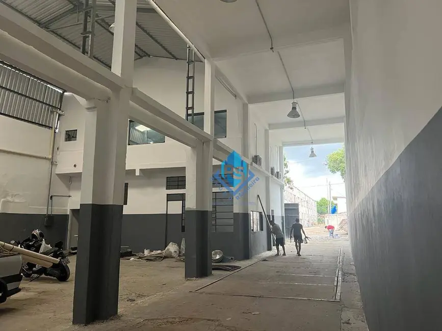 Foto 2 de Armazém / Galpão para alugar, 1700m2 em Campestre, Santo Andre - SP