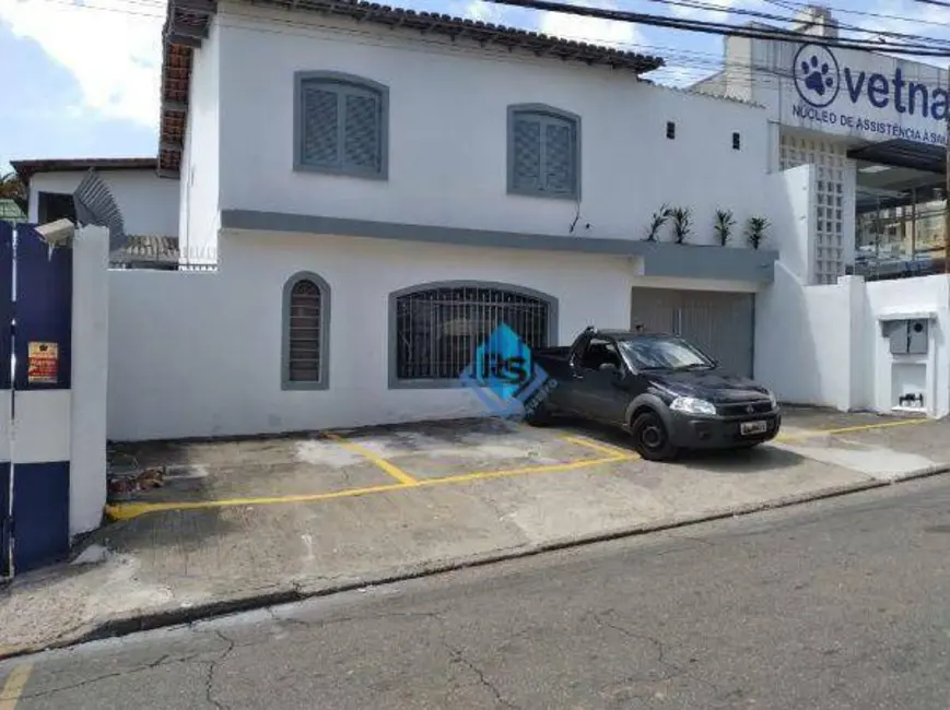 Foto 1 de Sobrado com 5 quartos para alugar, 240m2 em Campestre, Santo Andre - SP