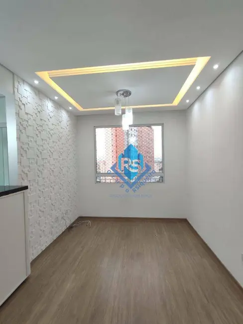 Apartamento com 2 quartos para alugar, 44m2 em Canhema, Diadema - SP - imagem 6 Foto 6 de Apartamento com 2 quartos para alugar, 44m2 em Canhema, Diadema - SP